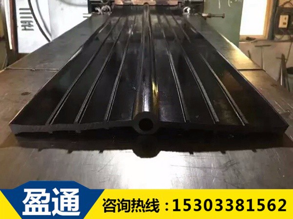 651型中埋橡膠止水帶