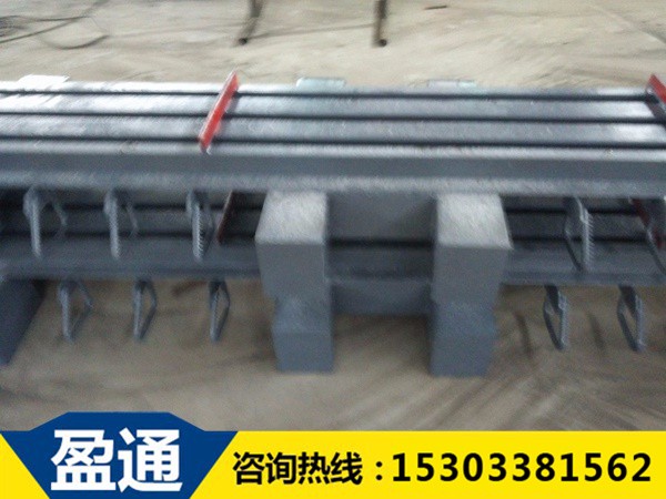 QF-MZL-240型模數(shù)式橋梁伸縮縫 QF-MZL-240型模數(shù)式橋梁伸縮縫