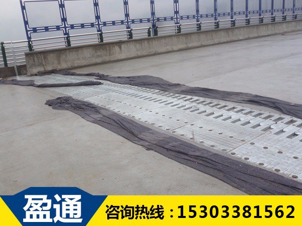 梳齒板式橋梁伸縮縫安裝