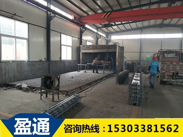 盈通橋梁伸縮縫生產(chǎn)車間.jpg